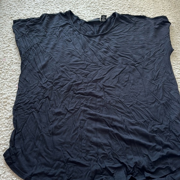 Black shirt - Picture 1 of 1